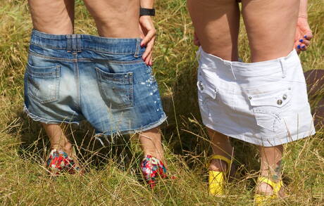 TAC Amateurs pleased to share with you a free picture gallery with Savana in passionate lesbian foreplay